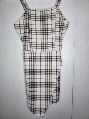 Almost Famous Wrap Romper-M